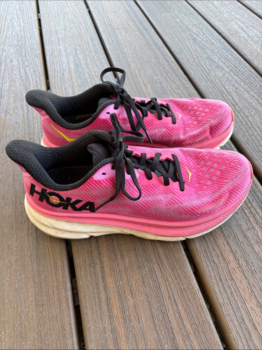 HOKA  One One Women's Clifton 9 Pink Black Neon Running Shoes Size 10B